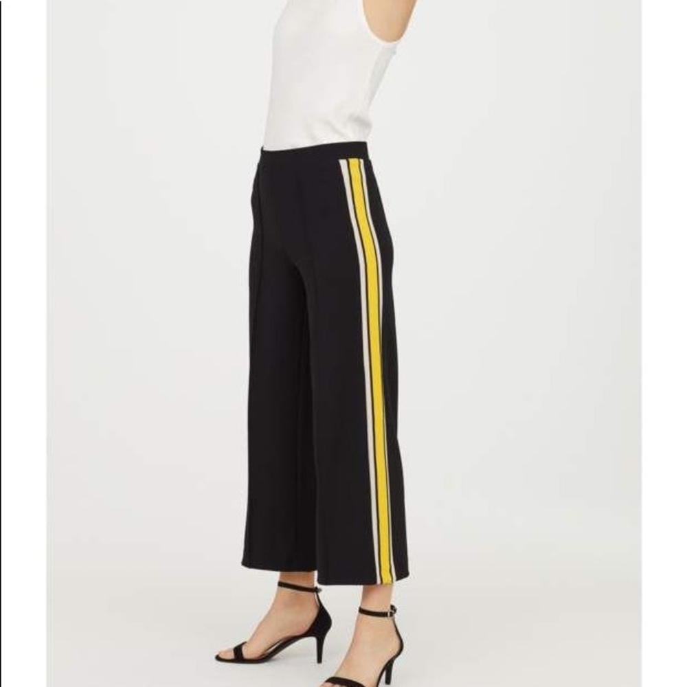 H&M Trousers with side stripe